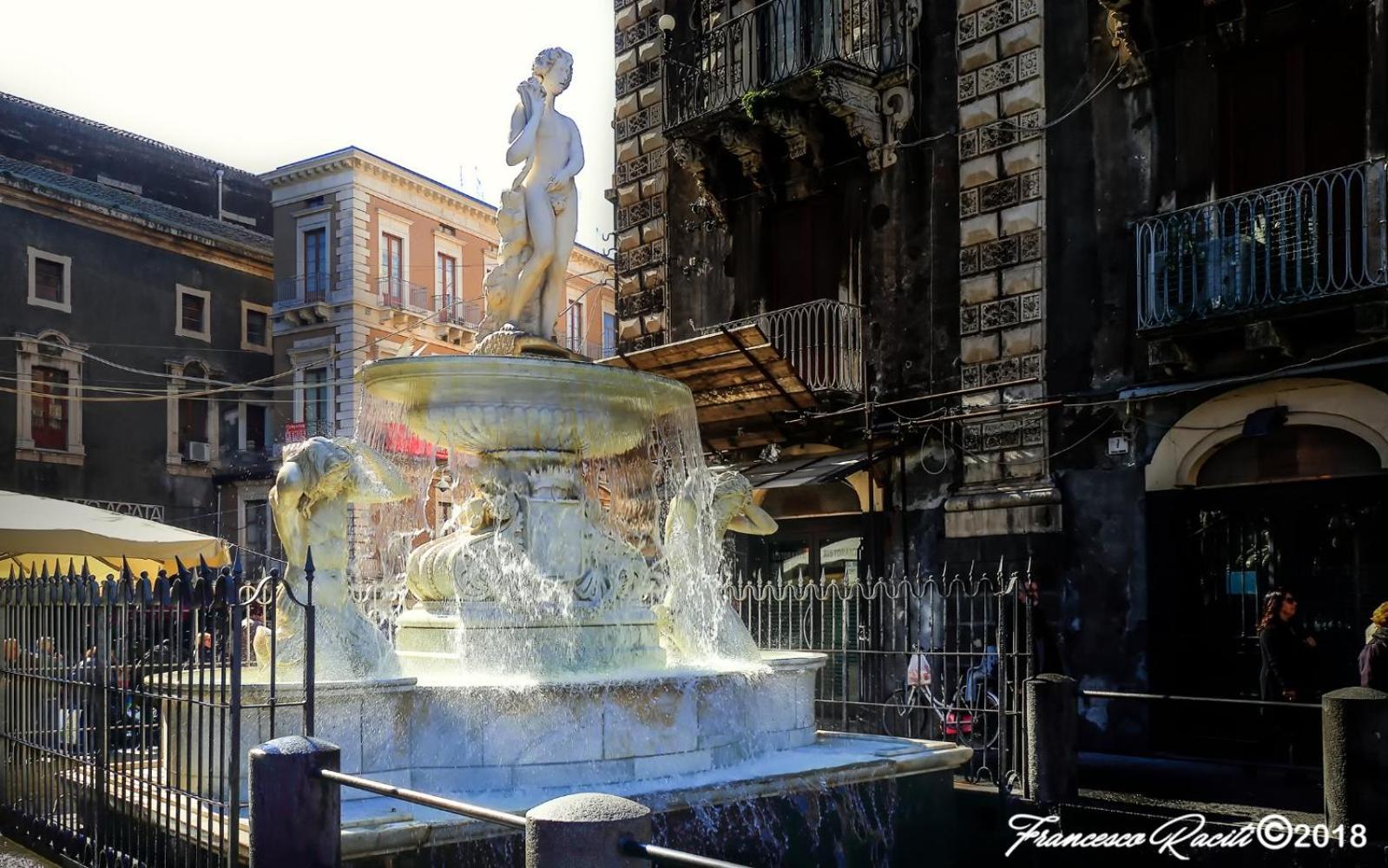 Clemente House Catania Centro Meravigliosa Camera Matrimoniale Ngoại thất bức ảnh